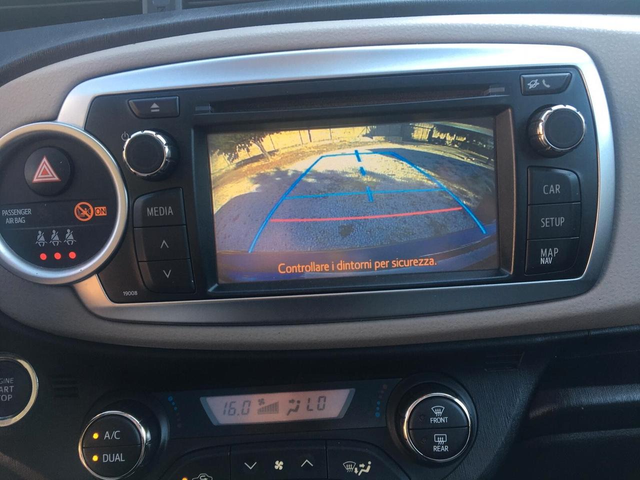 Toyota Yaris 1.3 5 porte Lounge CVT Stop & Start