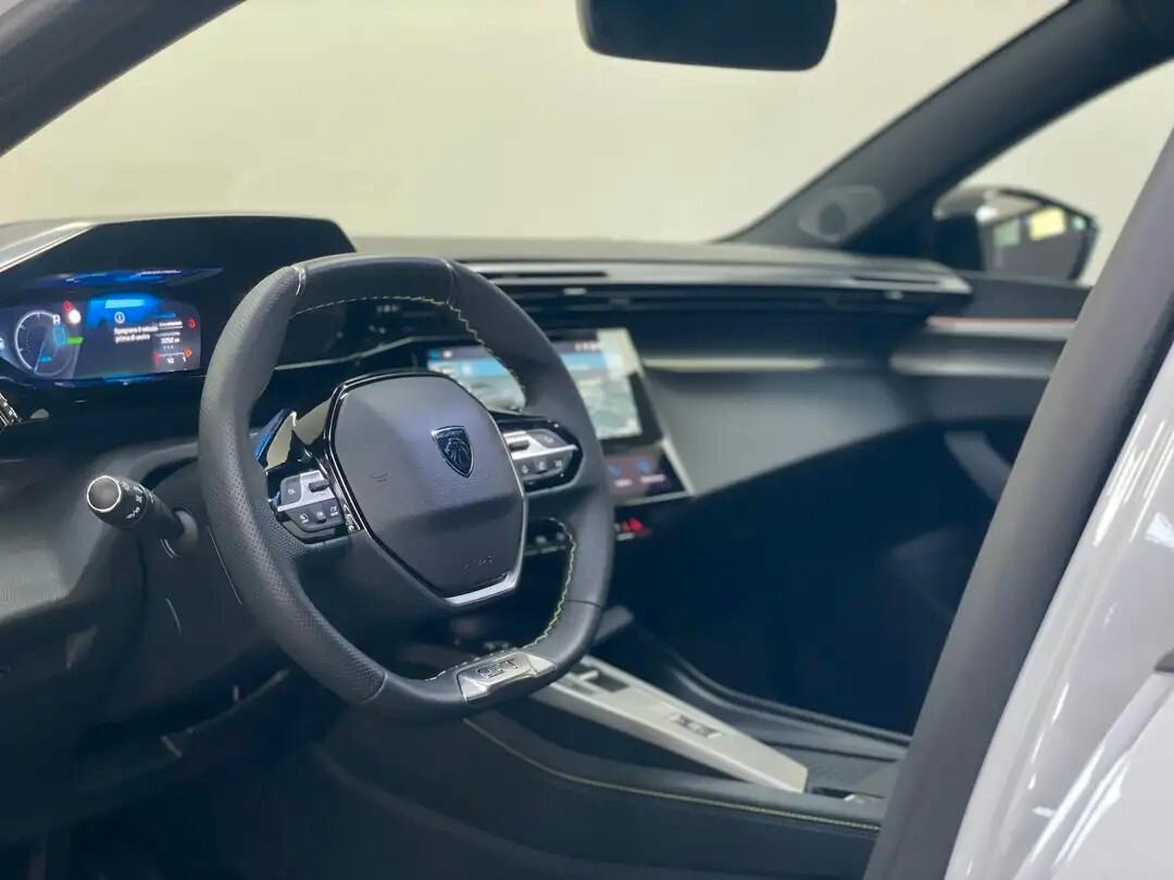 Peugeot 308 Plug-in Hybrid 180 e-EAT8 GT