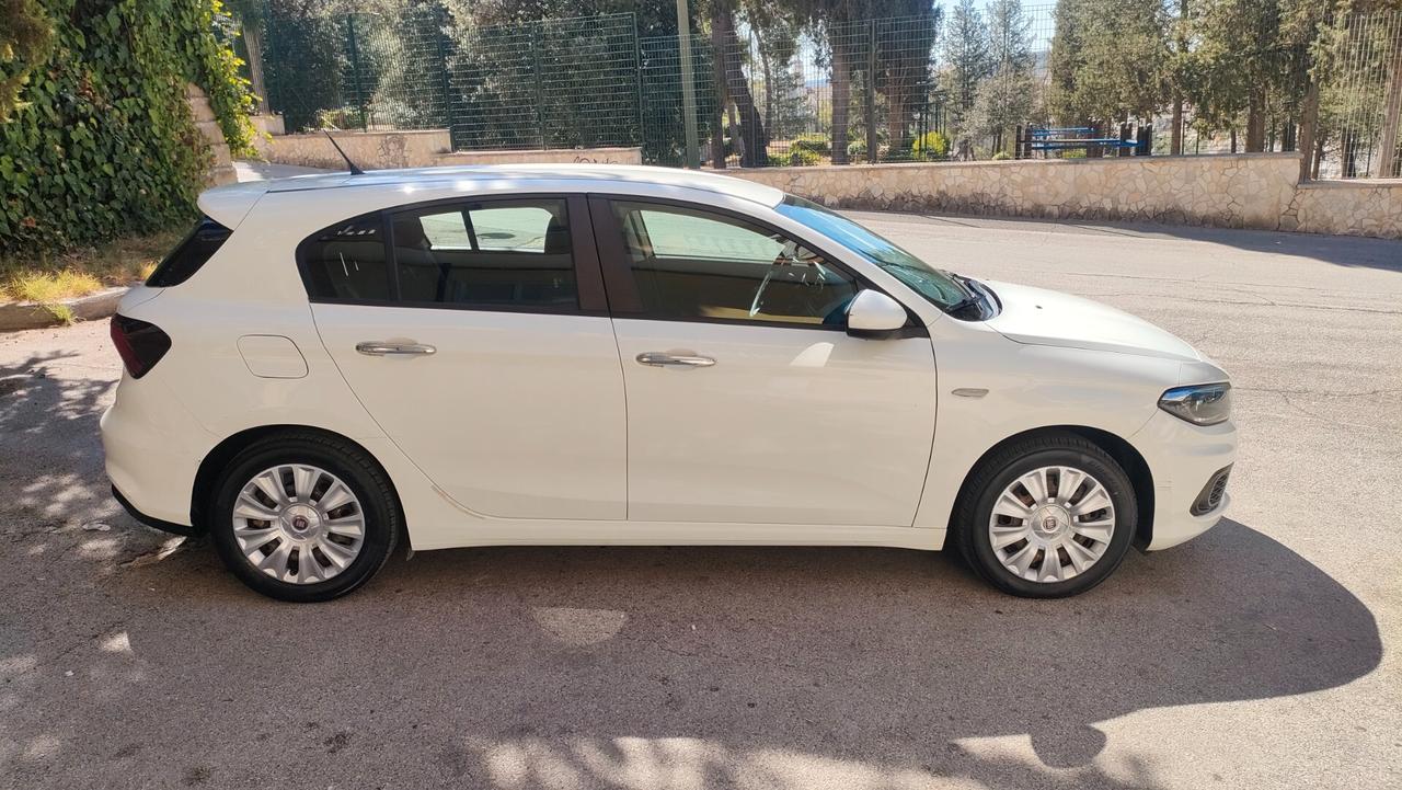 Fiat Tipo 1.3 Mjt S&S 5 porte Easy
