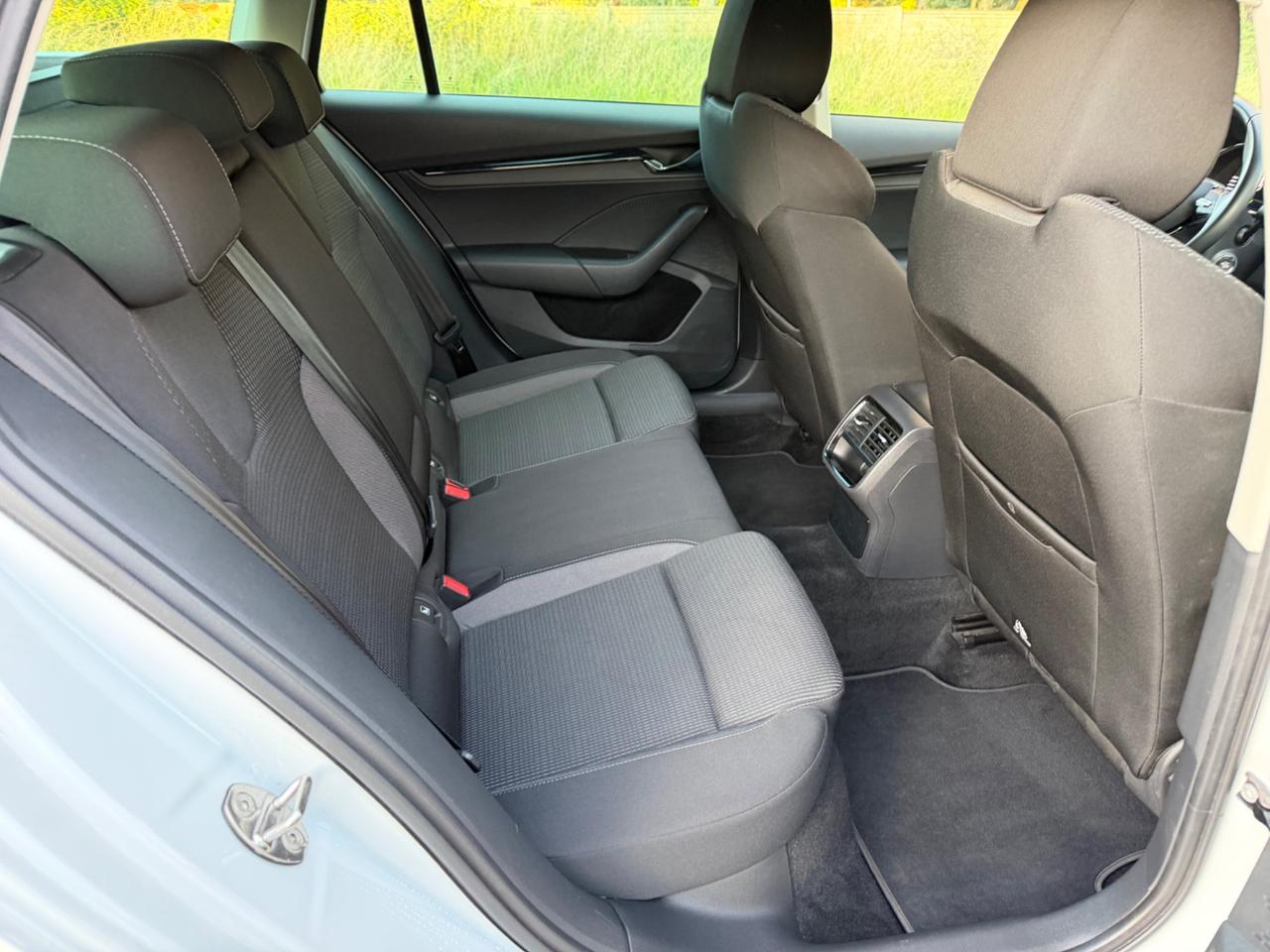 Skoda Octavia 2.0 TDI SCR 150 CV DSG Wagon Executive