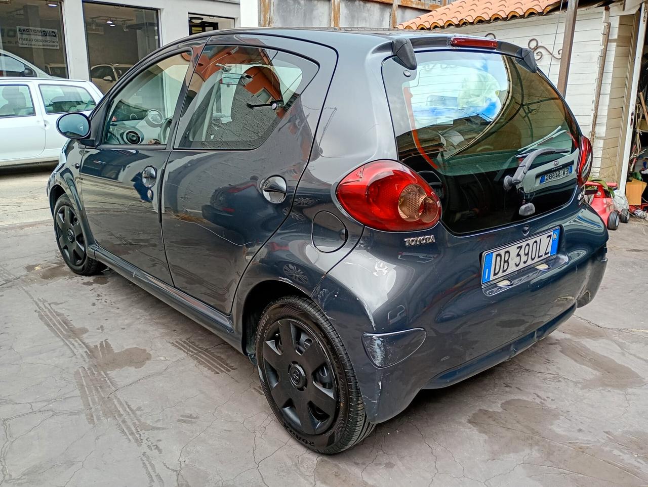 Toyota Aygo 1.0 12V VVT-i 5 porte Sol