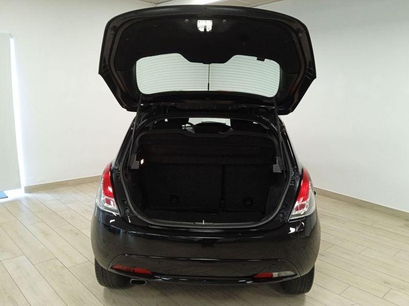 Lancia Ypsilon 3ª serie 1.2 69 CV 5 porte Silver