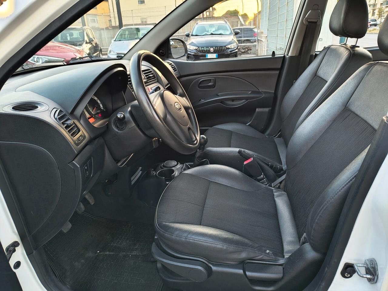 KIA PICANTO 1.0 BENZINA UNCOPROPRIETARIO 2010