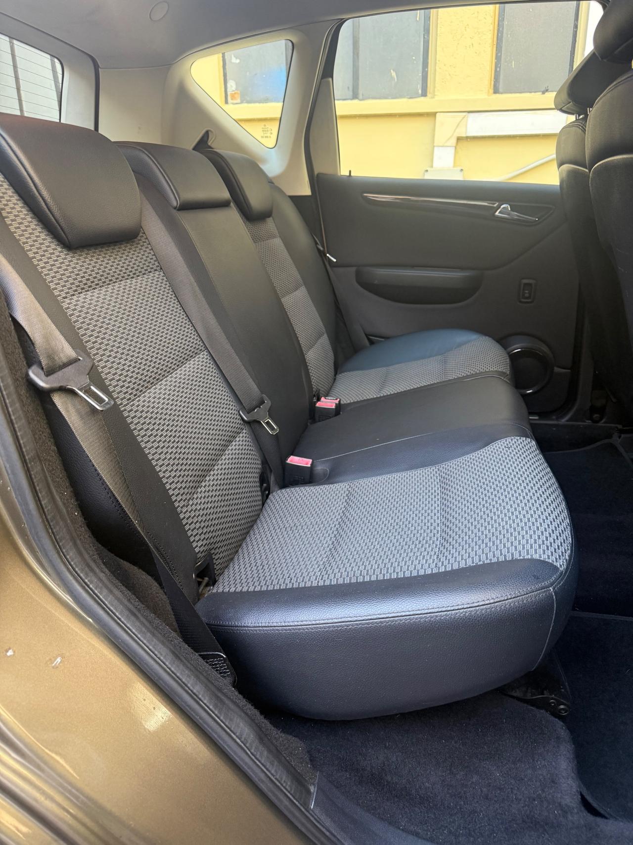 Mercedes Classe A Berlina A 180 cdi Avantgarde edition10