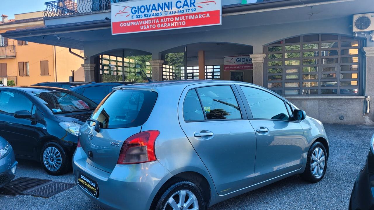 Toyota Yaris 1.3 5 porte Sol