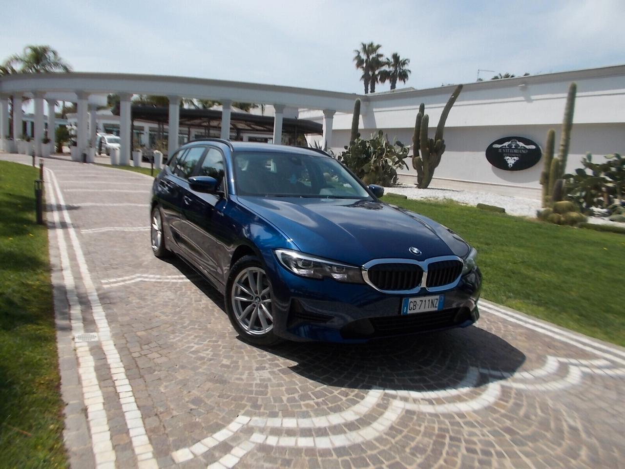 Bmw 318d Touring 150cv Aut. *FULL OPT.* da VETRINA
