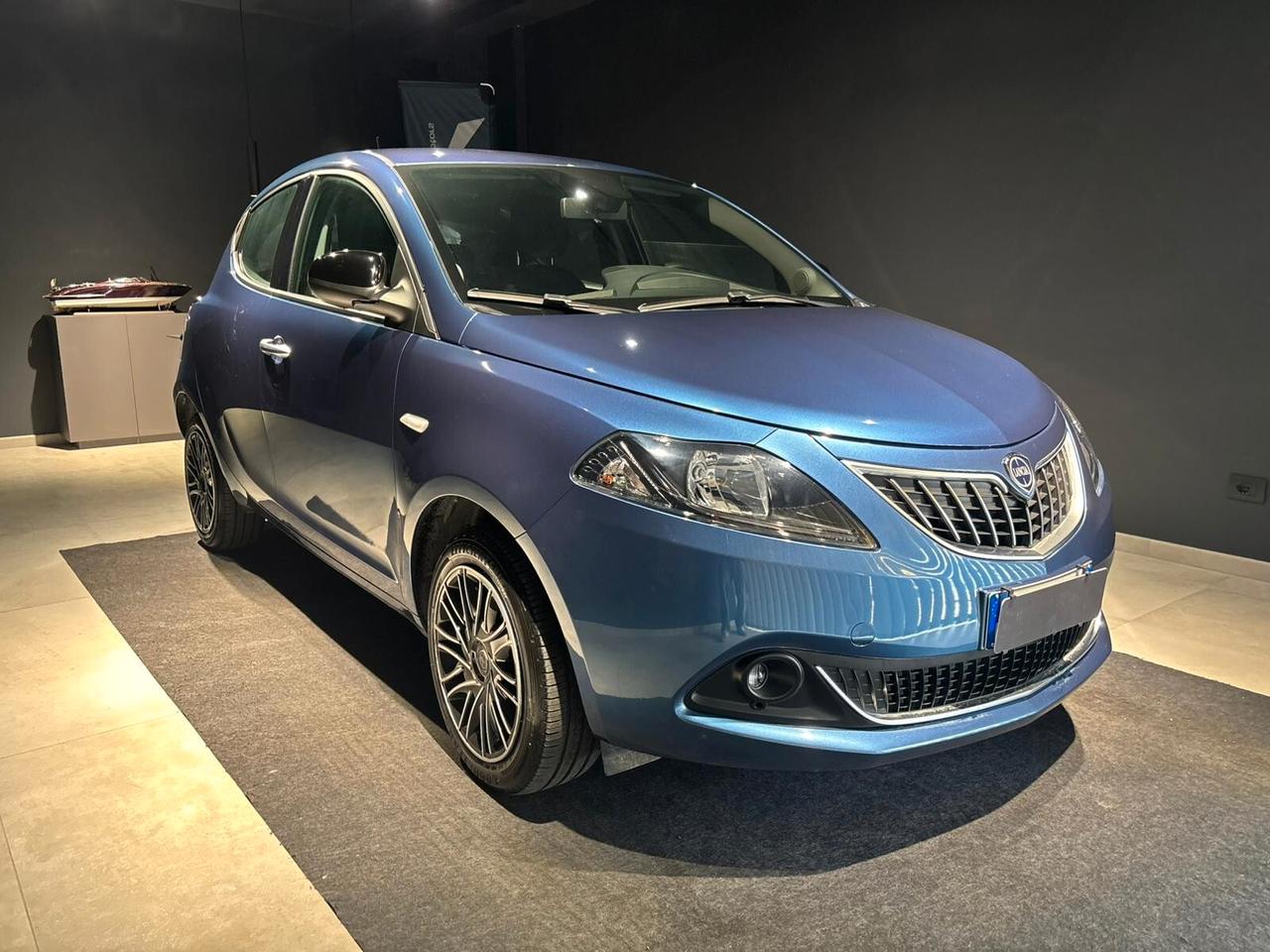 Lancia Ypsilon 1.0 FireFly 5 porte S&S Hybrid Gold Plus