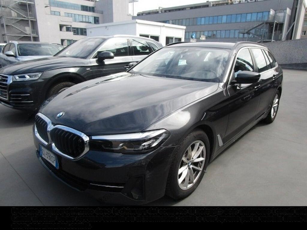 BMW 520D TOURING 190CV STEPTRONIC 48V X-DRIVE BUSINESS ( FARI LED - BMW DIGITAL COCKPIT - CLIMA TRIZONA - CRUISE - NAVI - MIRROR - PARK ASSISTANT - TELECAMERA POST. )