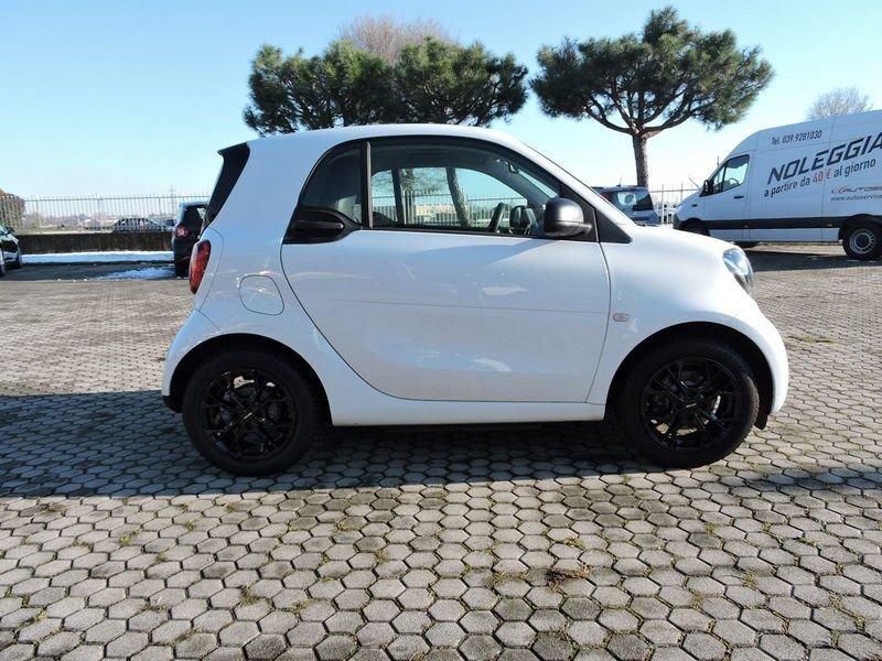 smart fortwo EQ Youngster, Navi, pelle, c. aut
