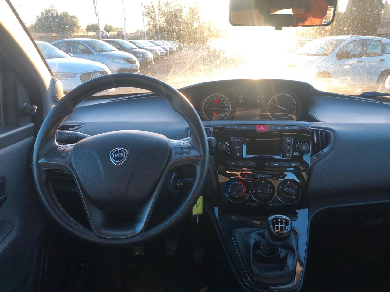 Lancia Ypsilon 1.0 FireFly 5 porte S&S Hybrid PROMO FINANZIAMENTO