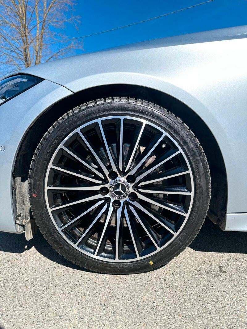 MERCEDES Classe C (W/S206) C 300 d Mild hybri...