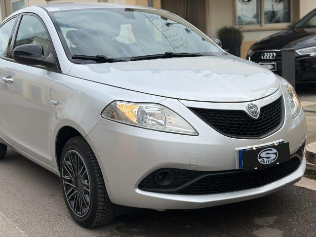 LANCIA Ypsilon 1.2 69 CV 5P Gold