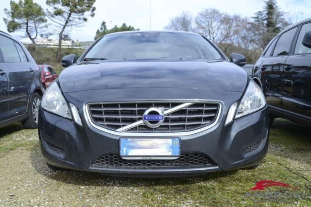 VOLVO V60 D3 Kinetic - PER OPERATORI DEL SETTORE