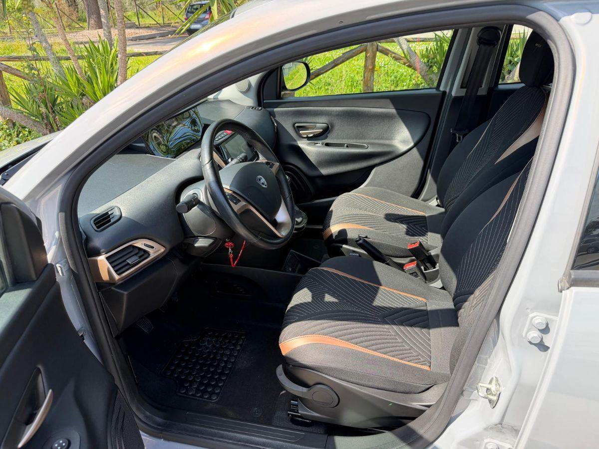 LANCIA - Ypsilon - 1.0 FireFly 5p.S&S Hyb. Eco A.F.