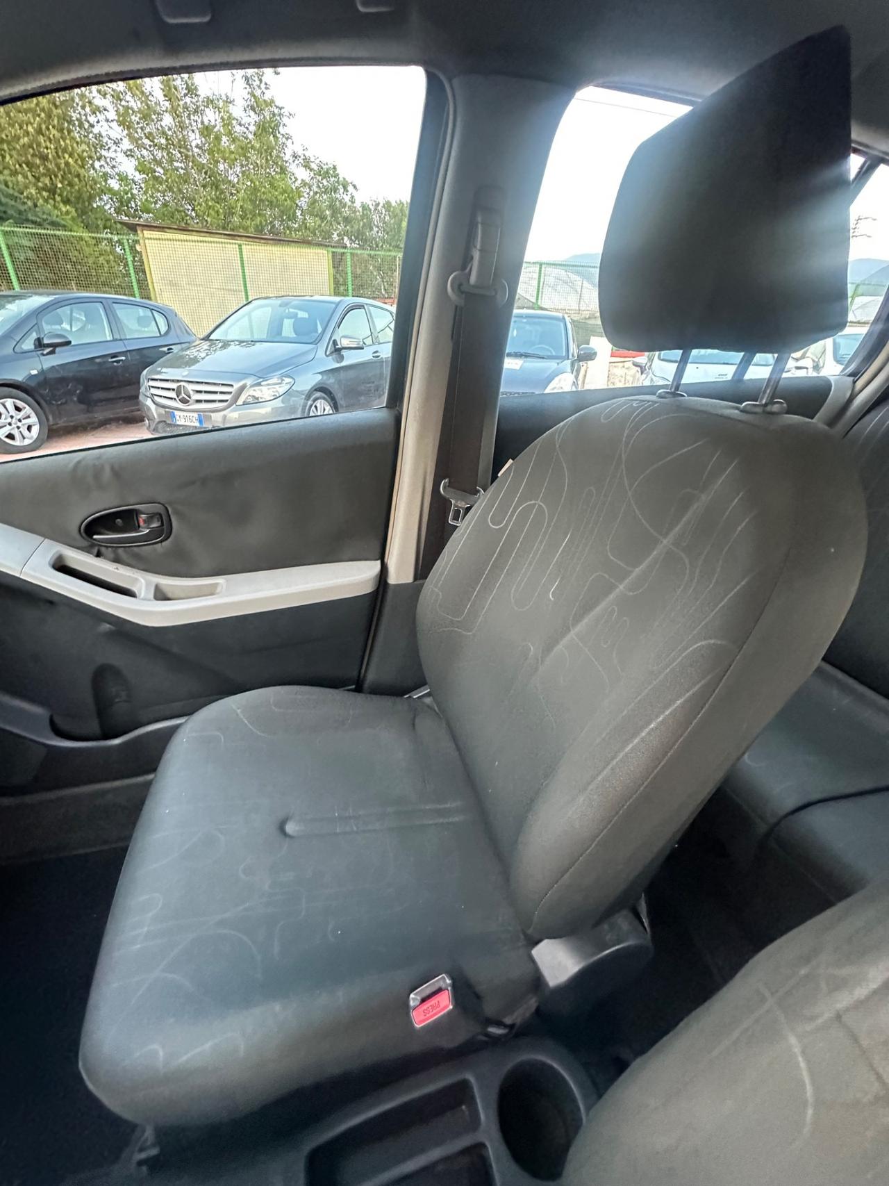 Toyota Yaris 1.0 5 porte Now