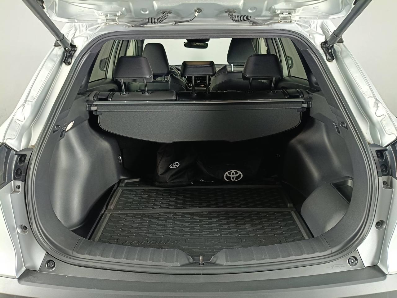 TOYOTA Corolla Cross - Corolla Cross 2.0h Lounge Light fwd 197cv e-cvt