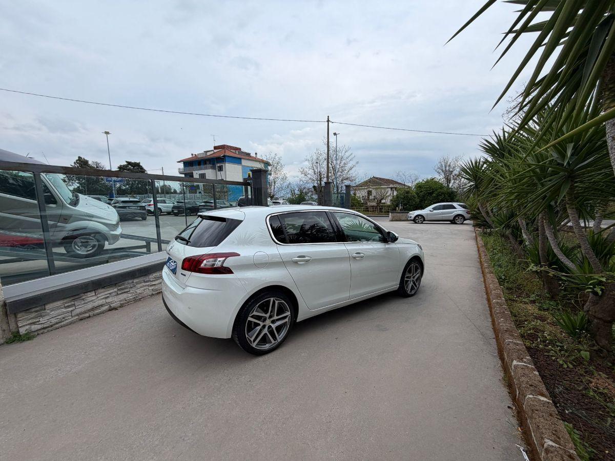 PEUGEOT - 308 - BlueHDi 120 S&S Allure