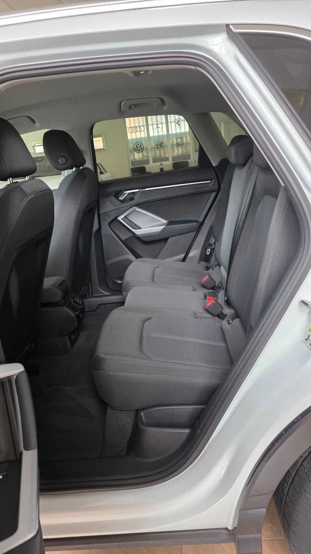 Audi Q3 35 TDI S tronic Business Advanced