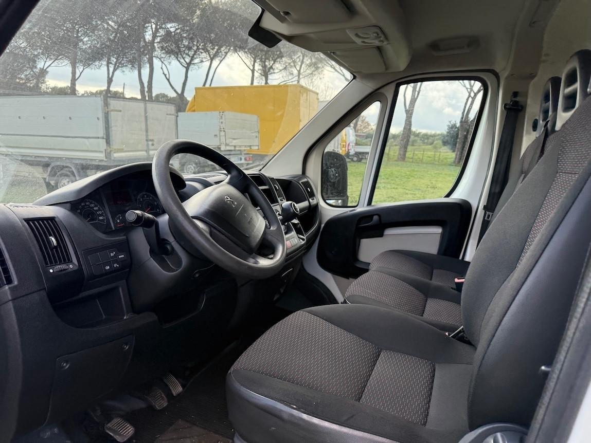Peugeot BOXER 335 2.0 BlueHDi 130CV Furgone