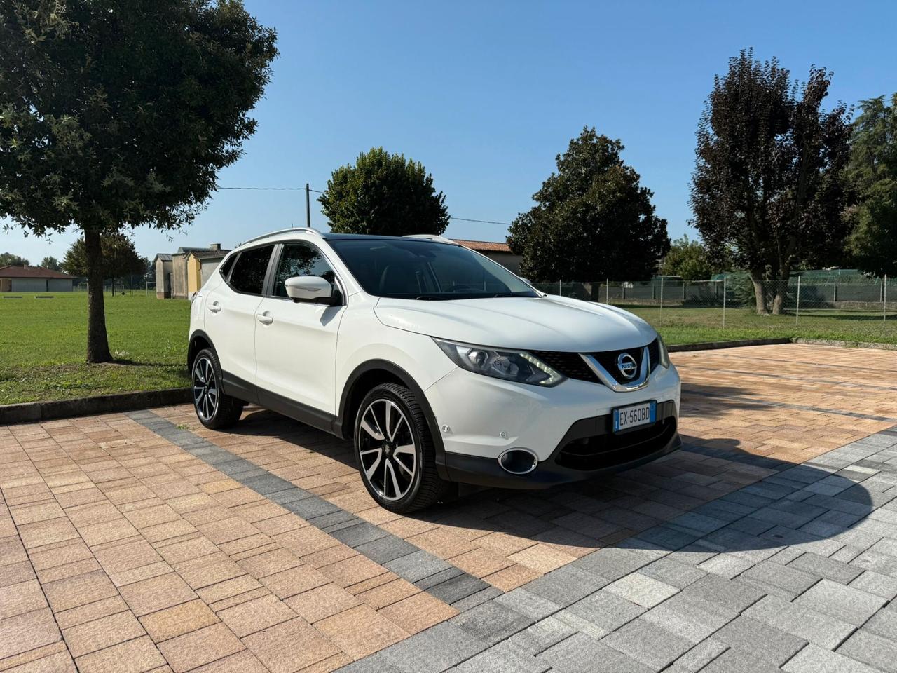Nissan Qashqai 1.6 dCi 2WD Tekna full optional