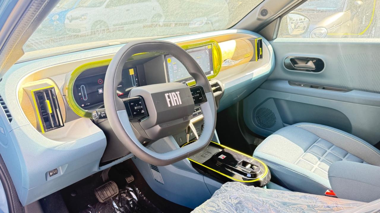 Fiat Grande Panda 1.2 Hybrid 110 CV S&S La Prima LED NAVI KAMERA CERCHI 17 BLUETOOTH