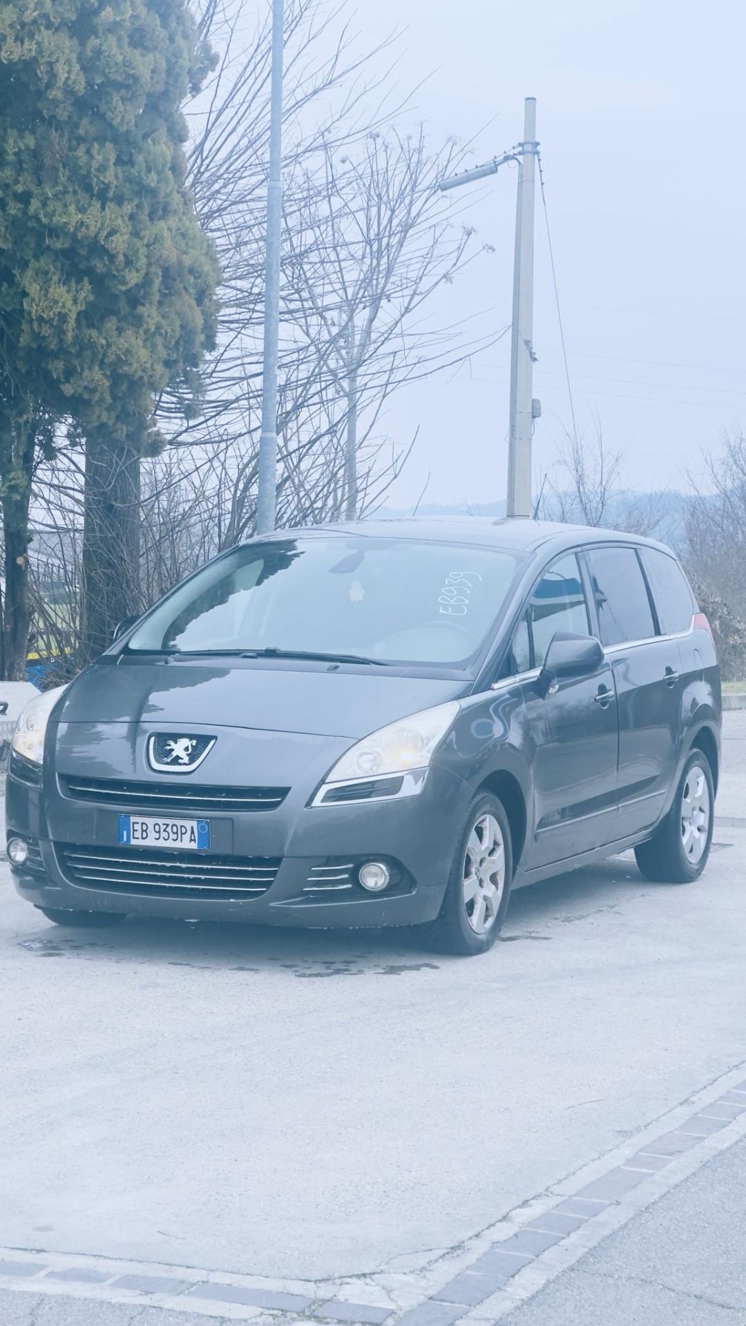 Peugeot 5008 1.6 VTi 120CV Premium