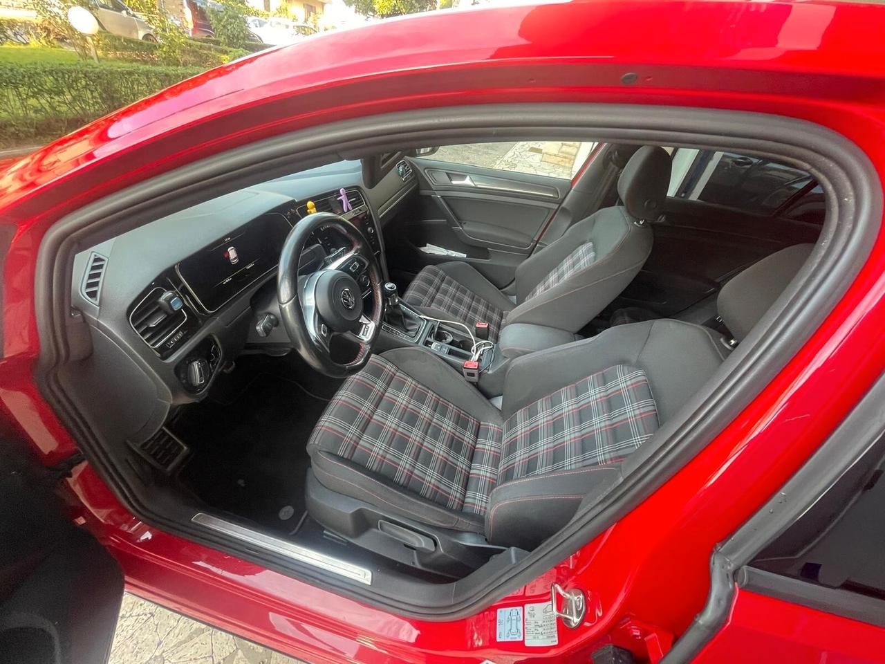 Volkswagen Golf GTI Performance 2.0 245 CV TSI DSG 5p. BMT