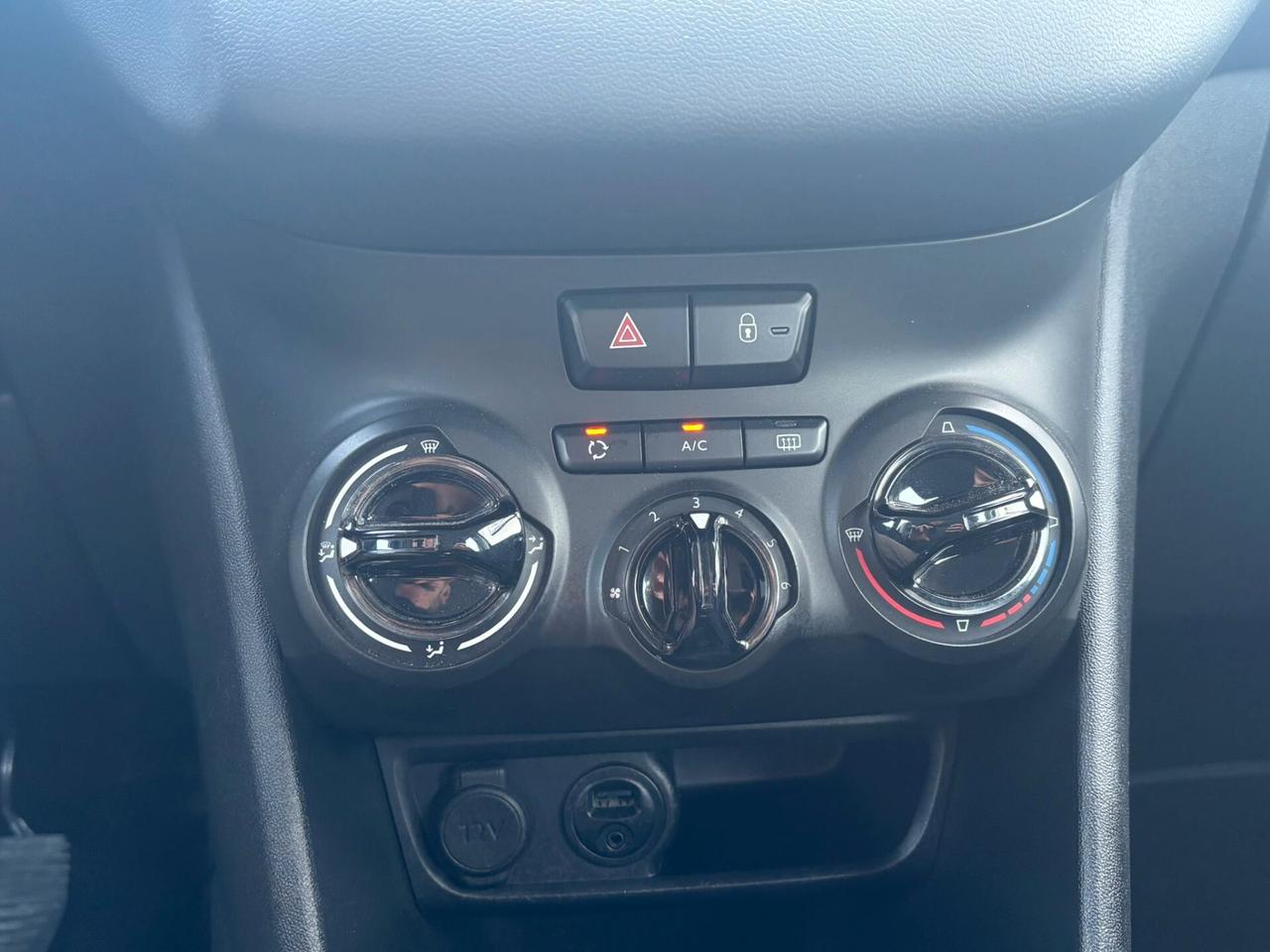 Peugeot 208 1.4 HDi 68 CV 5 porte Allure