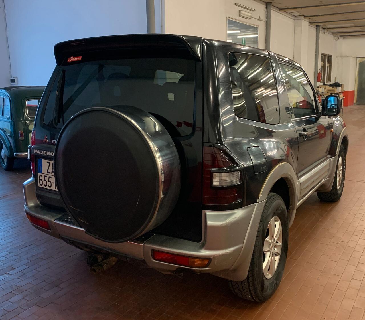 Mitsubishi Pajero 3.2 16V DI-D 3p. GLS1