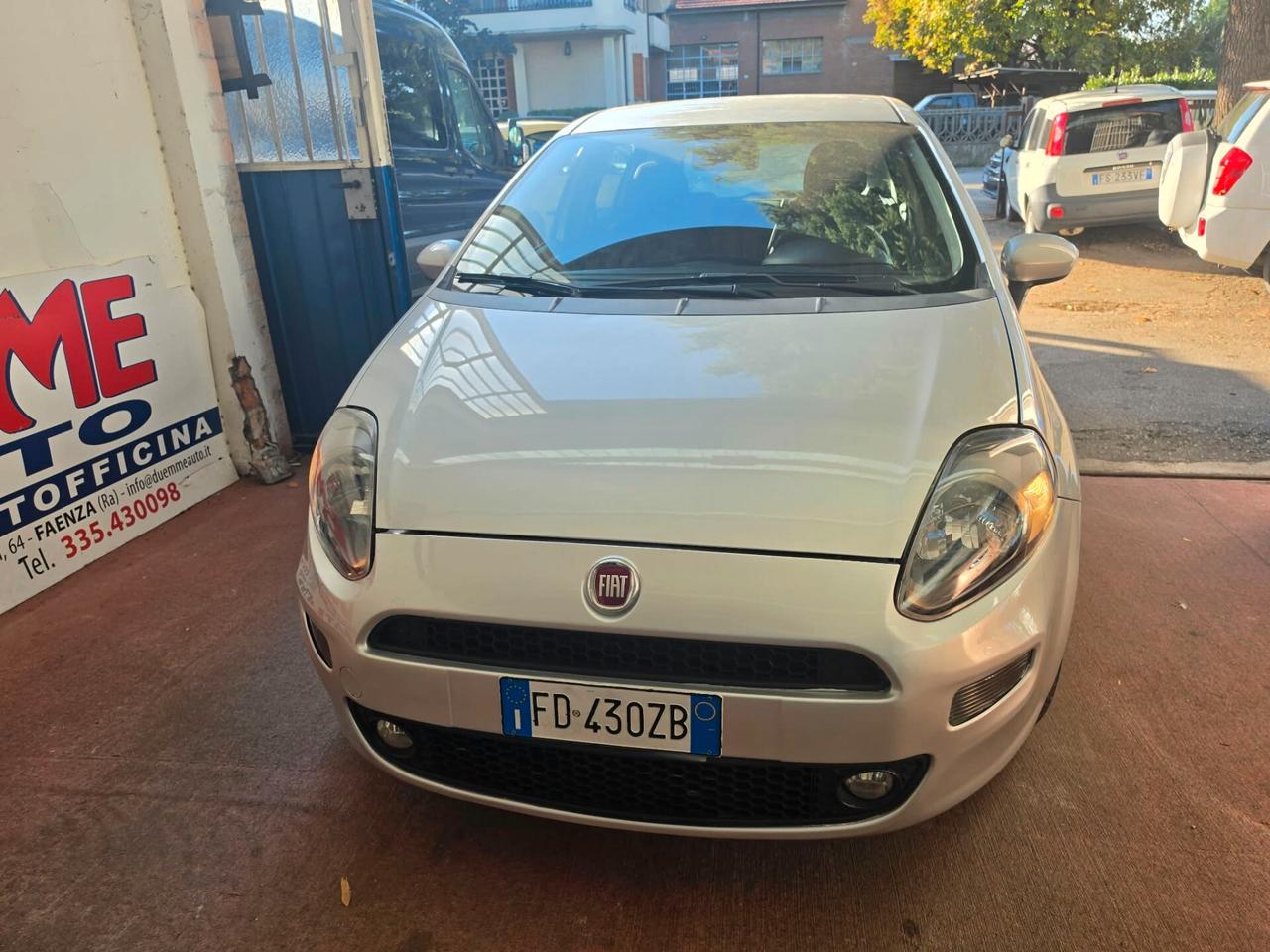 Fiat Punto 1.2 8V 5 porte Lounge rate da 99,00