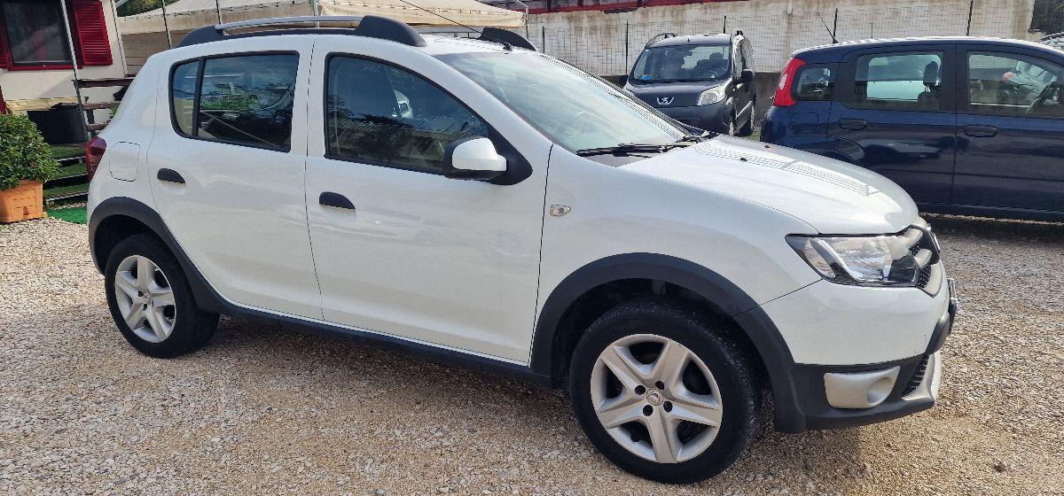 DACIA Sandero 0.9 TCe T-GPL 90 CV S&S Lauréate