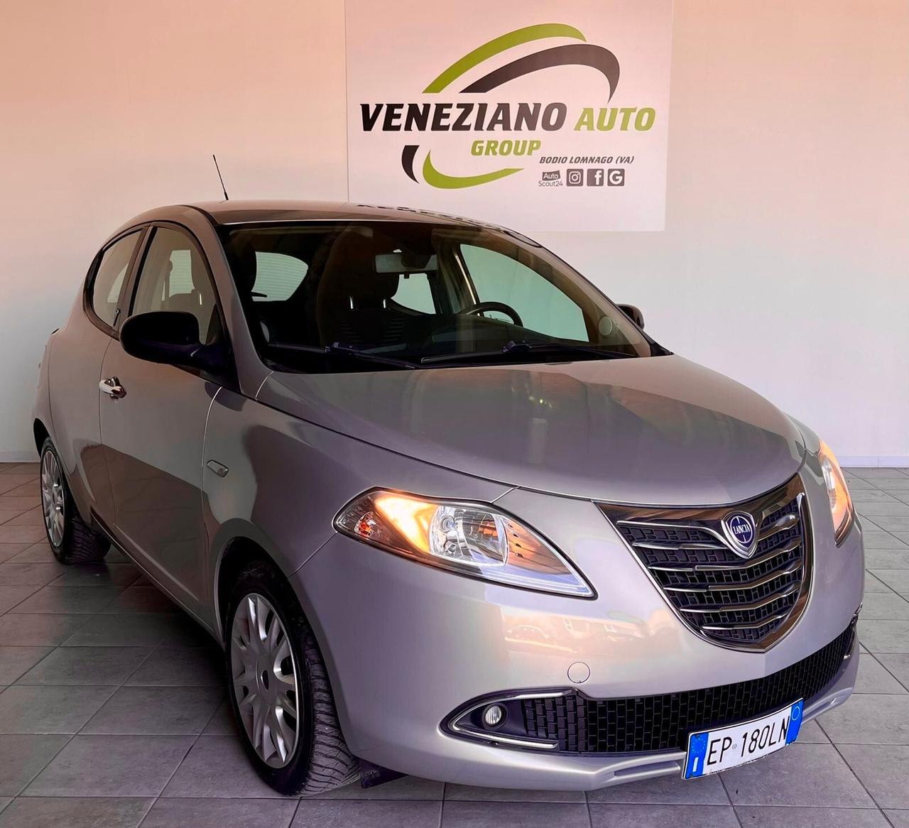 Lancia Ypsilon 1.2 69 CV 5 porte S&S Platinum