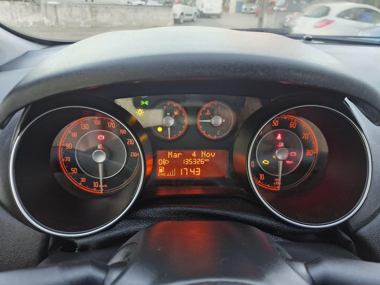 Fiat Punto 1.4 8V Natural Power Lounge 130000KM