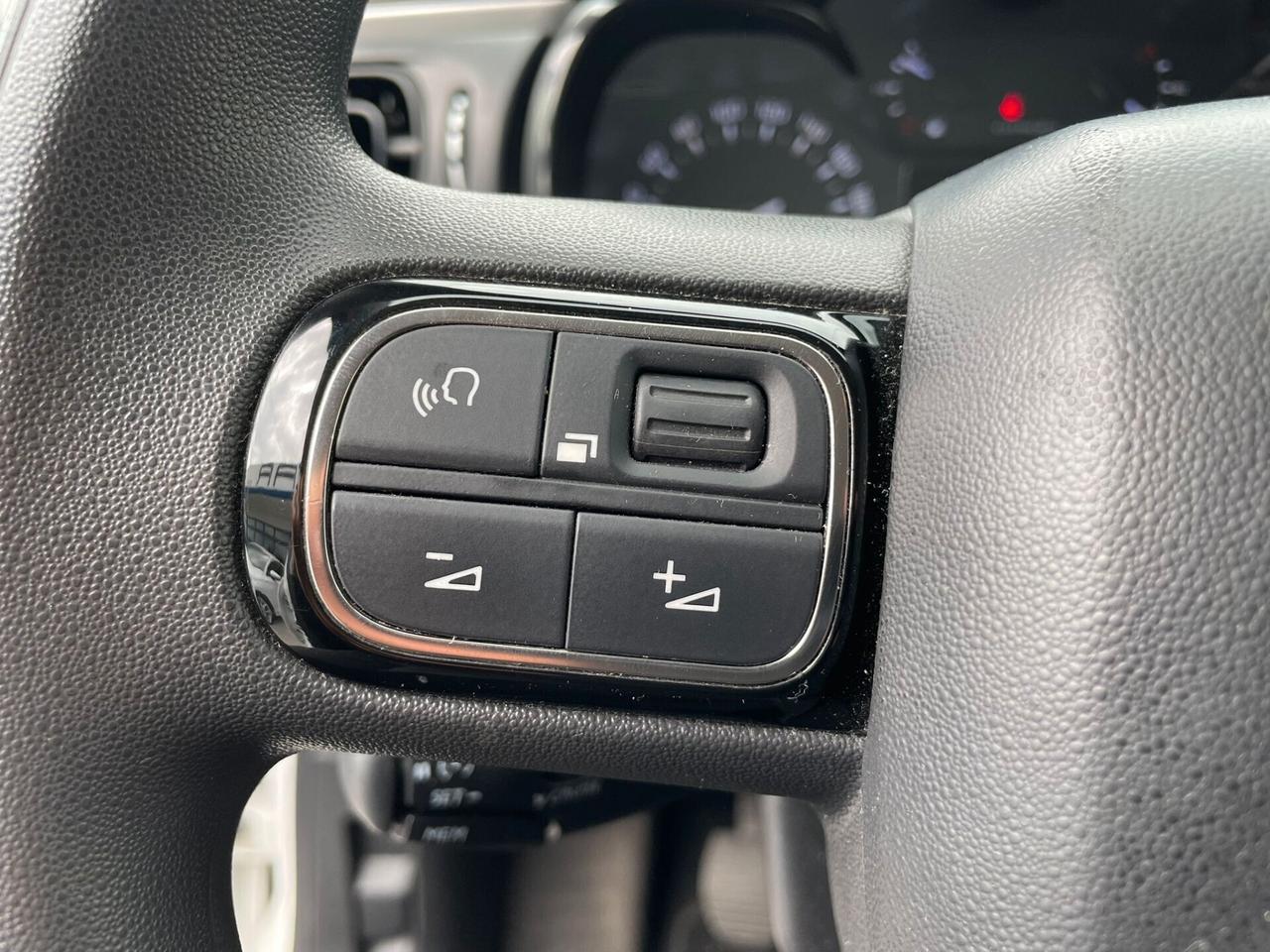 CITROEN C3 1.2 SHINE 83cv