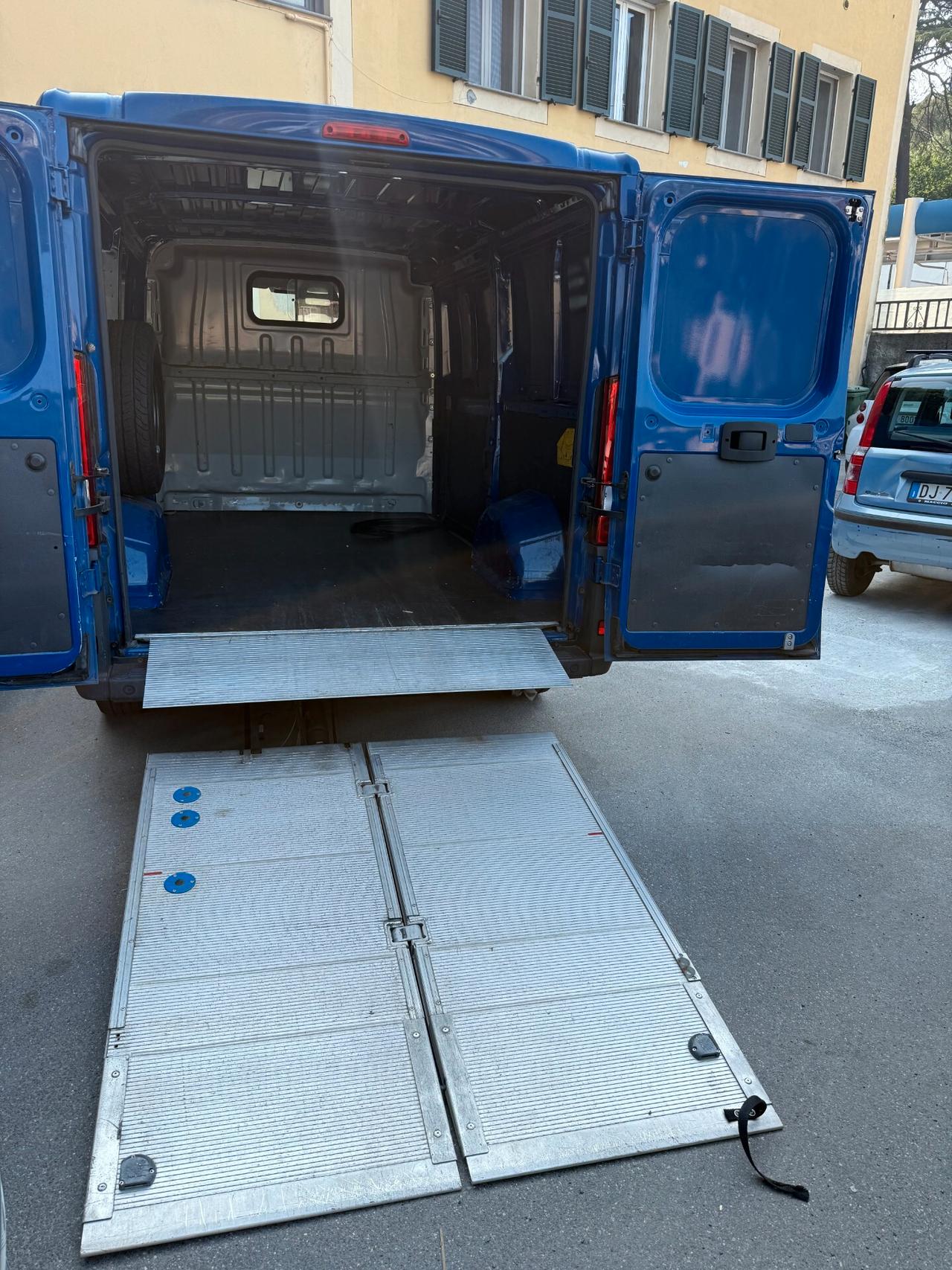 Peugeot Boxer 328 2.0 BlueHDi PC-TN Furgone