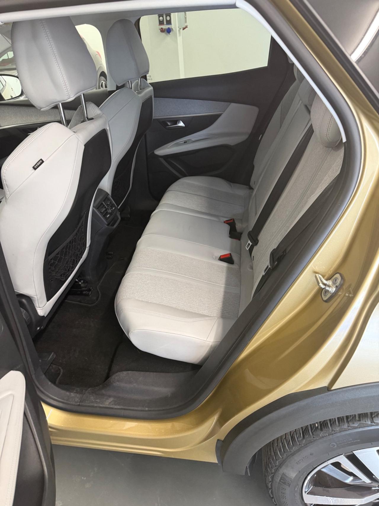 Peugeot 3008 BlueHDi 120 S&S Allure