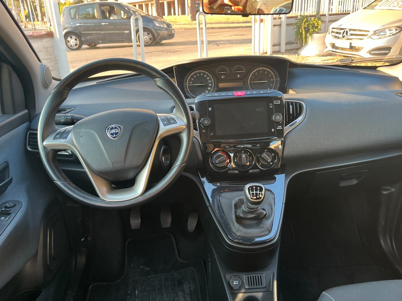 Lancia Ypsilon 1.0 IBRIDA/BENZINA 48000 KM CERTIFICATI 2023