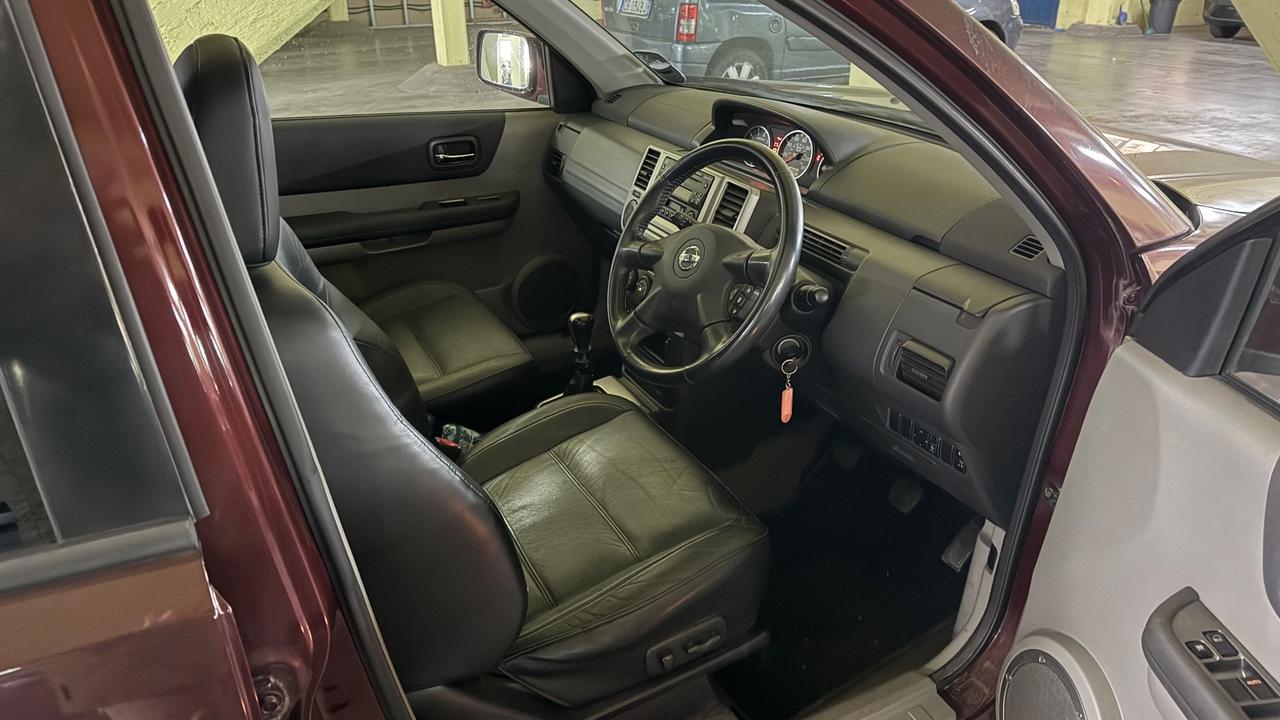 Nissan X-Trail 2.2 dCi Elegance Columbia GUIDA A DX