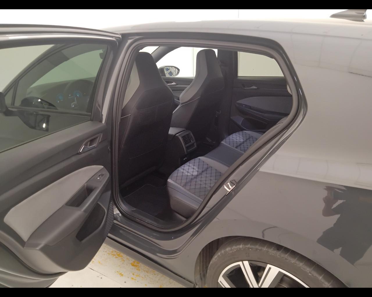 VOLKSWAGEN Golf VIII 2020 - Golf 1.5 tsi evo R-Line 130cv