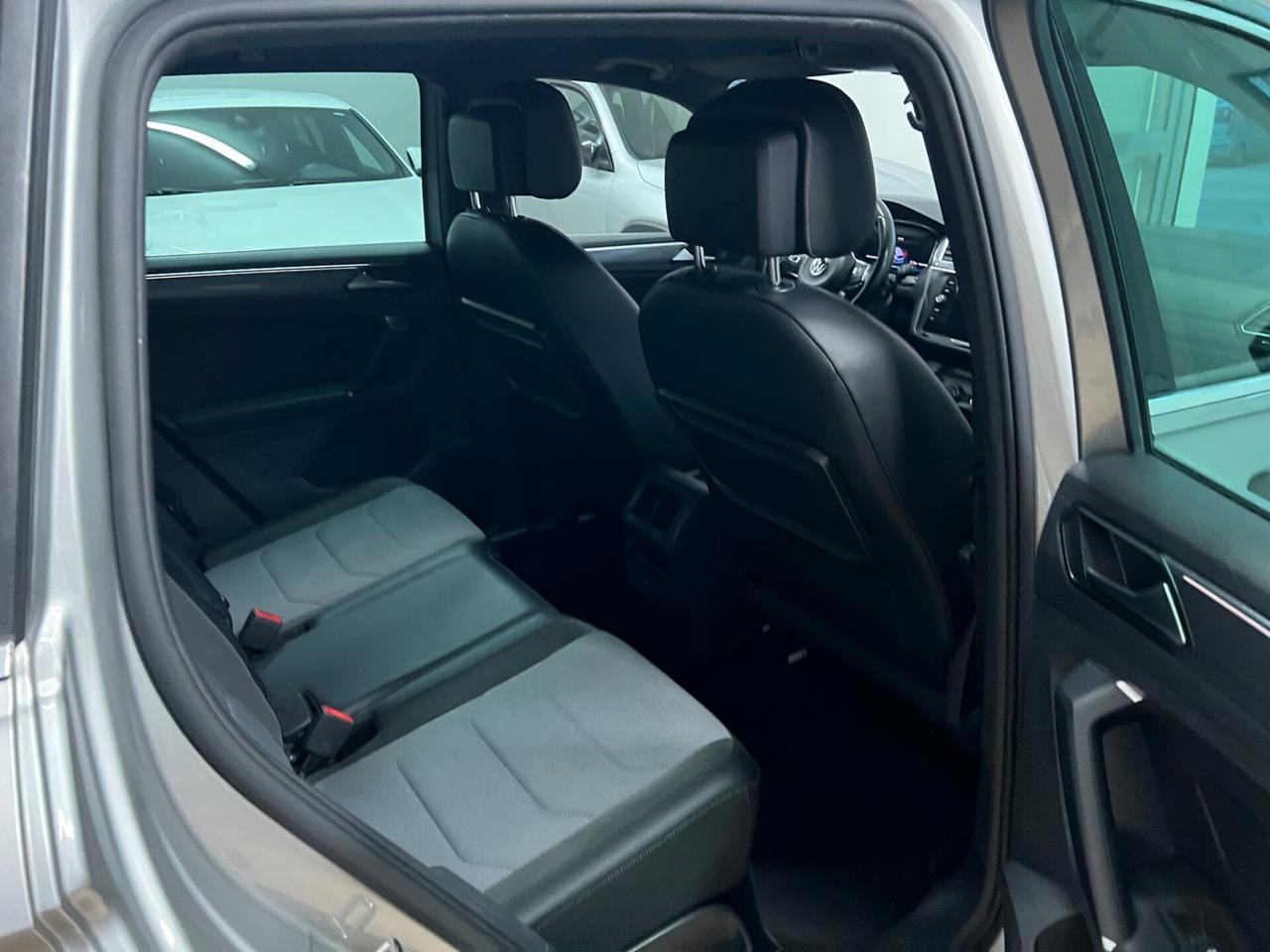 Volkswagen Tiguan 2.0 Executive R-Line