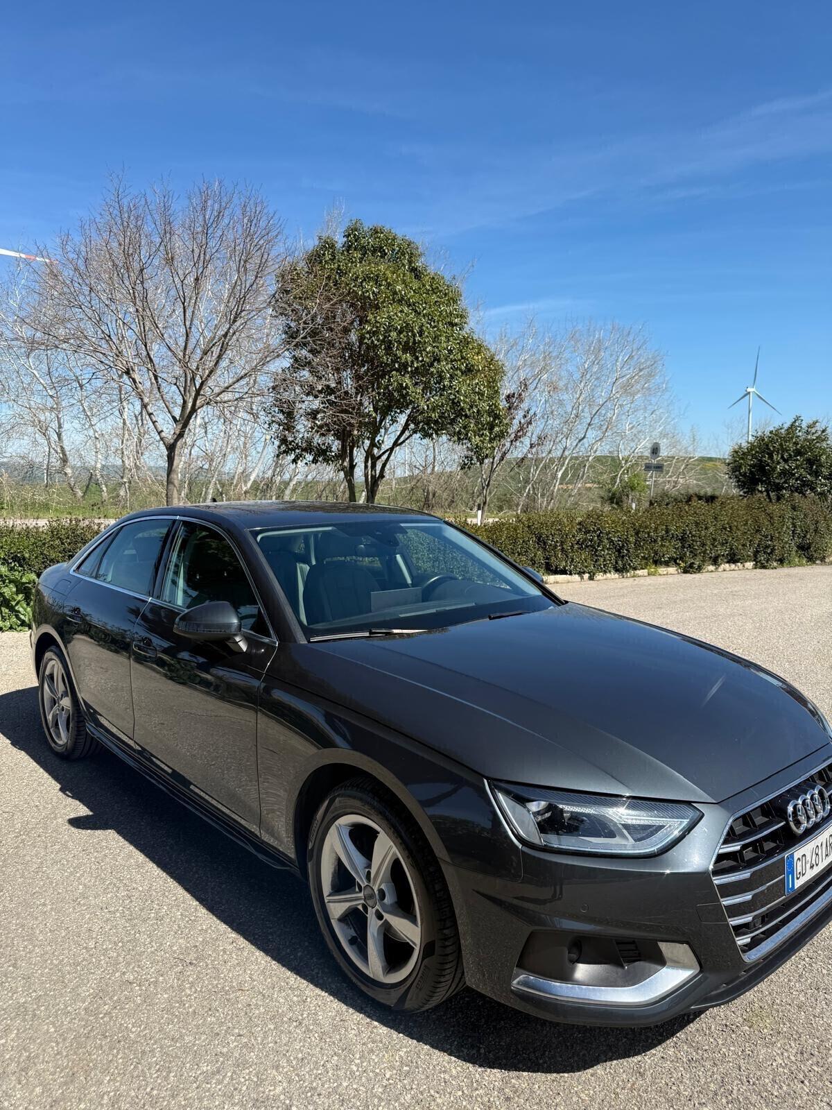 Audi A4 30 TDI/136 CV S tronic Business Advanced