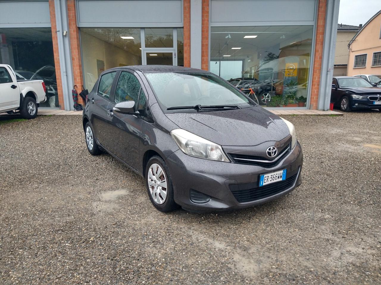 Toyota Yaris 1.0 5 porte Active OK NEOPATENTATI PERFETTA