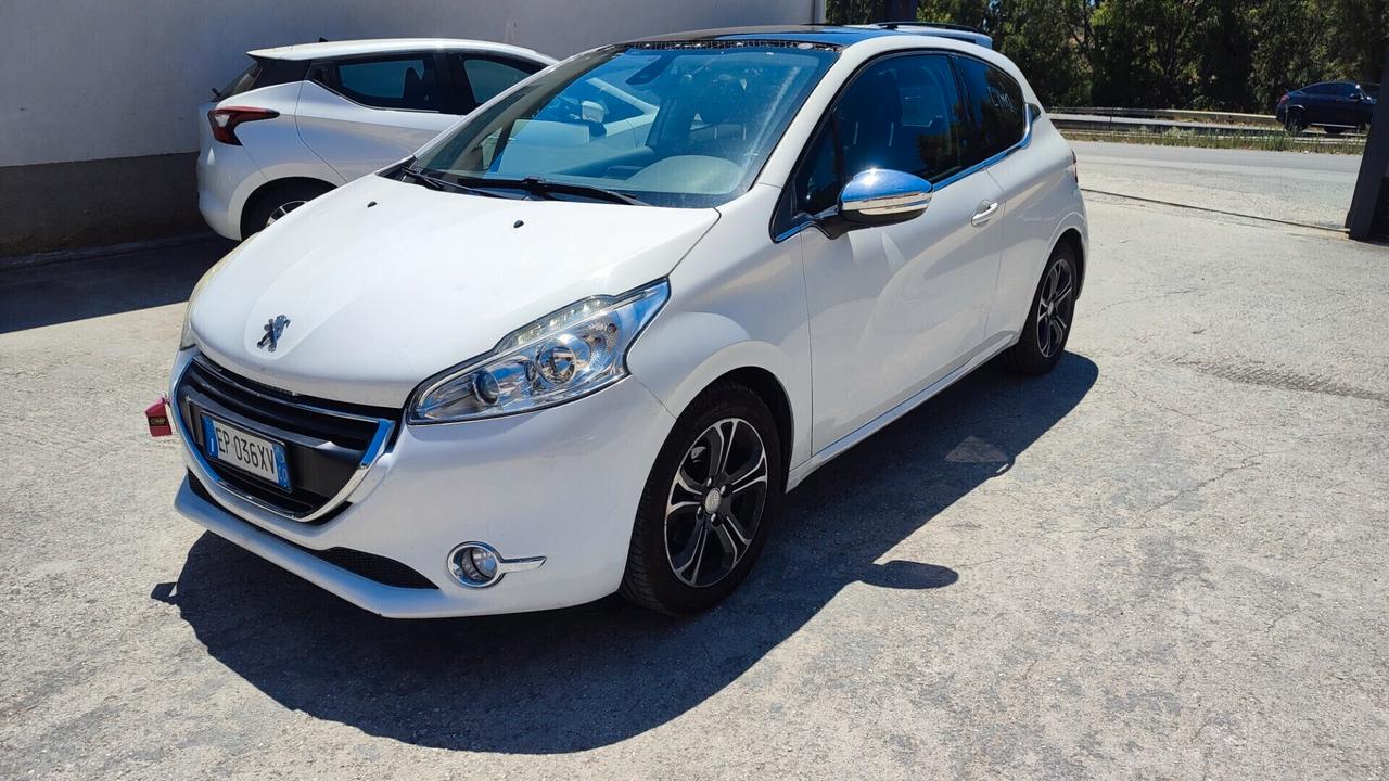 Peugeot 208 1.4 HDi TETTO PANORAMICO