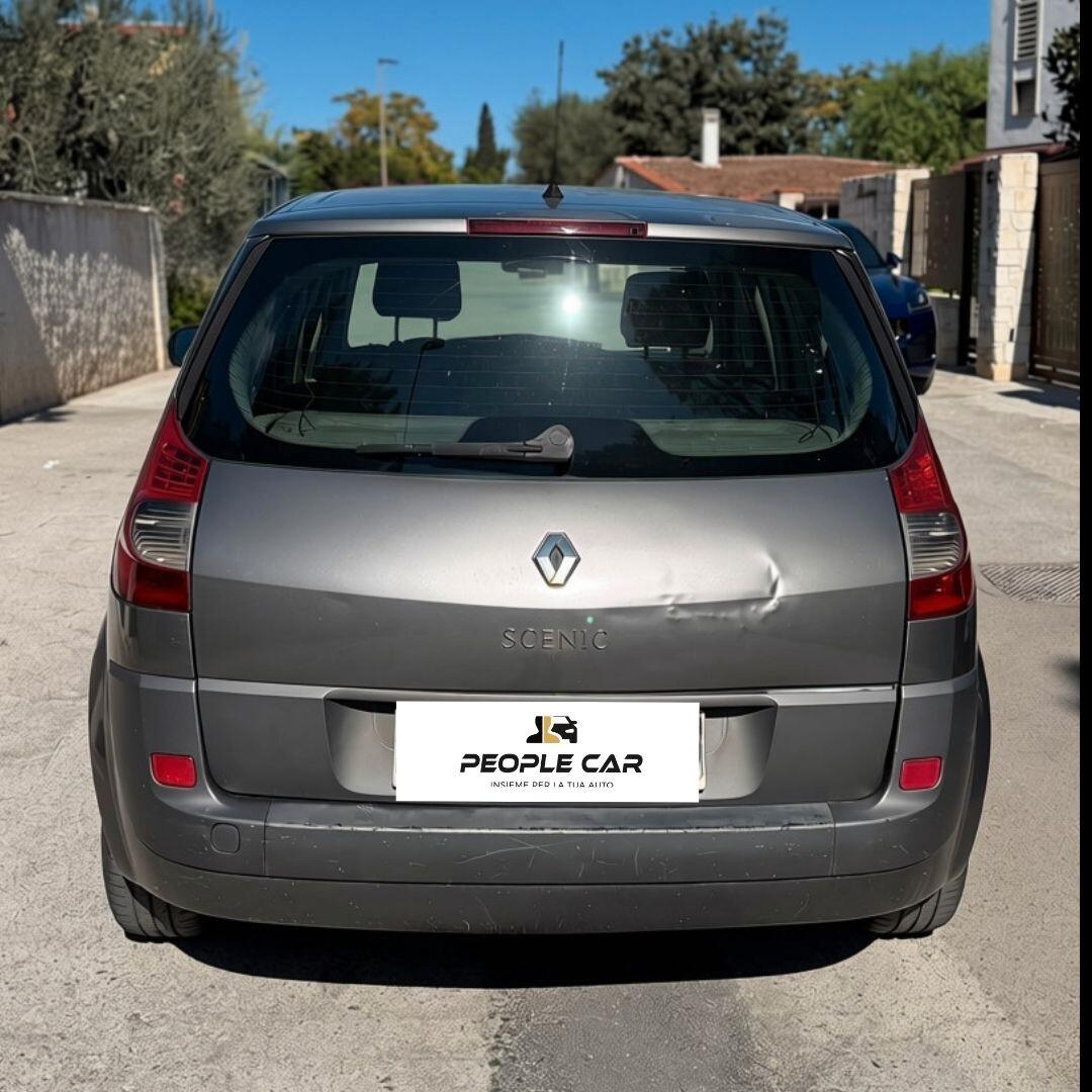 Renault Scenic 1.5 dCi - 105CV