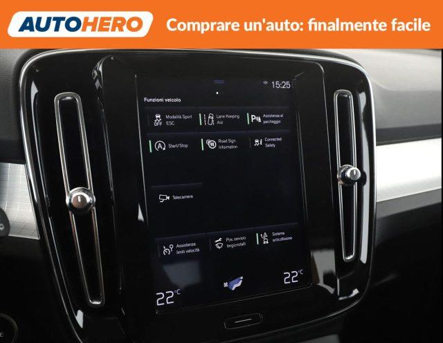 VOLVO XC40 T3 Momentum Pro