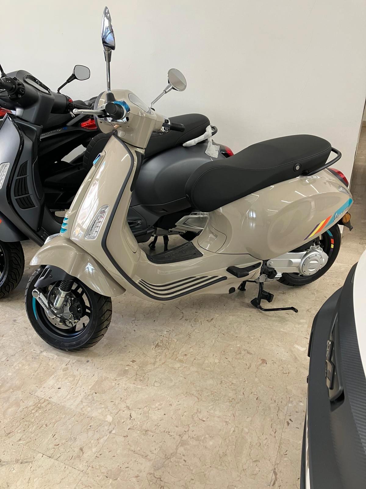 Vespa 50 Primavera Sport