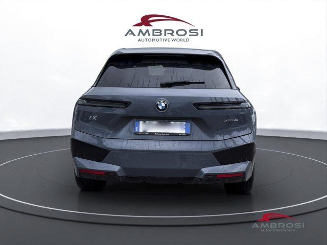 BMW iX xDrive40 Pacchetto Sportivo