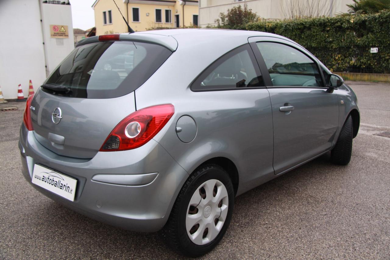 Opel Corsa 1.2 85CV 3 porte GPL-TECH b-color