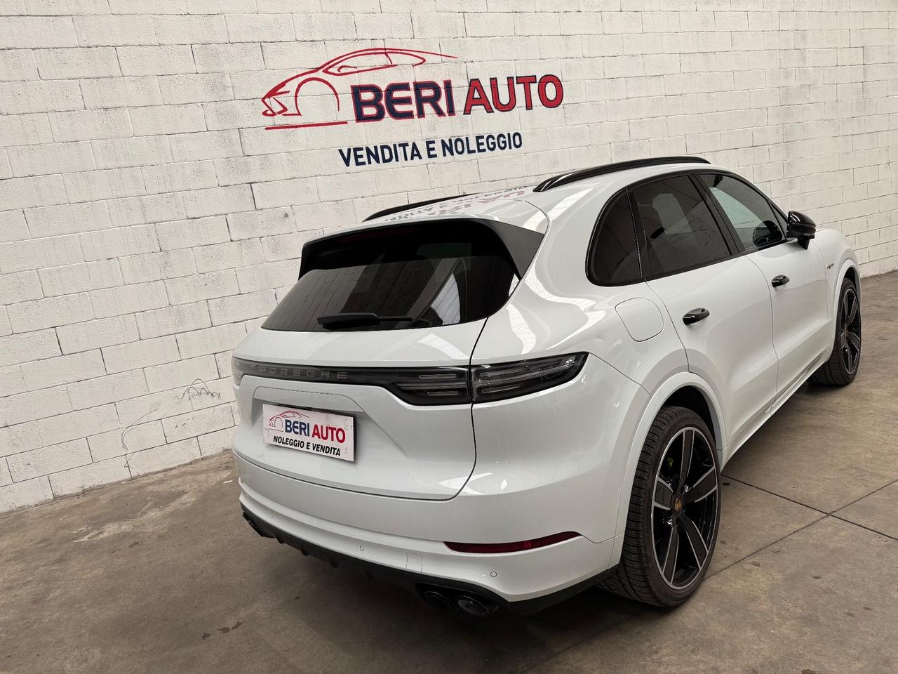 Porsche Cayenne 3.0 V6 E-Hybrid Platinum Edition