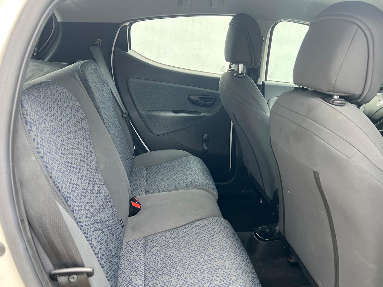 Lancia Ypsilon 1.0 Hybrid Gold | 2022